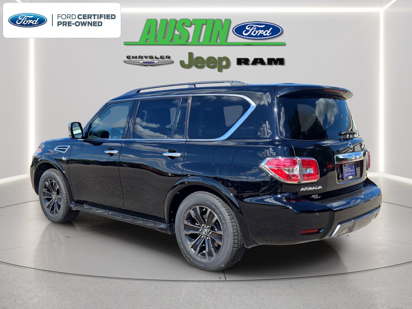 Used 2019 Nissan Armada Platinum w/ Captain's Chairs Package AWD/4WD image 3