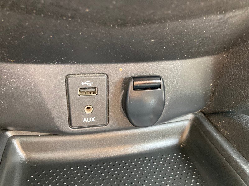 Used 2015 Nissan Rogue S image 12