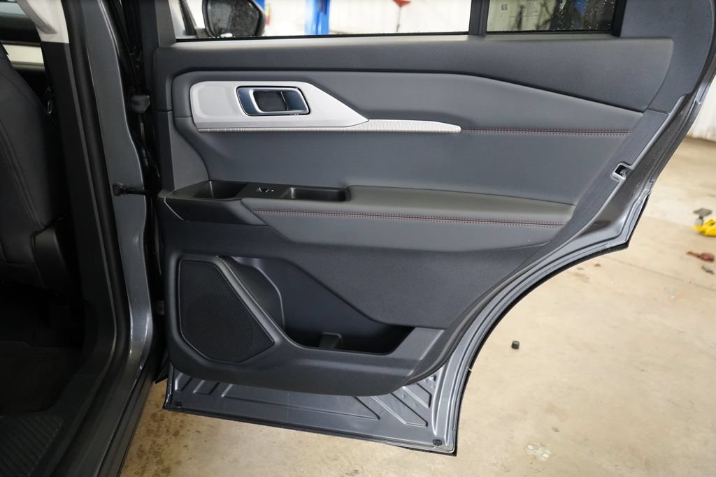 New 2026 Ford Explorer Active RWD image 23
