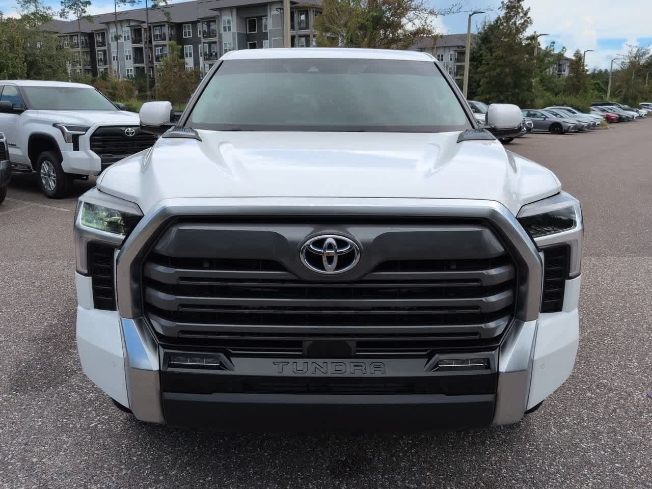 Used 2024 Toyota Tundra Limited AWD/4WD image 9
