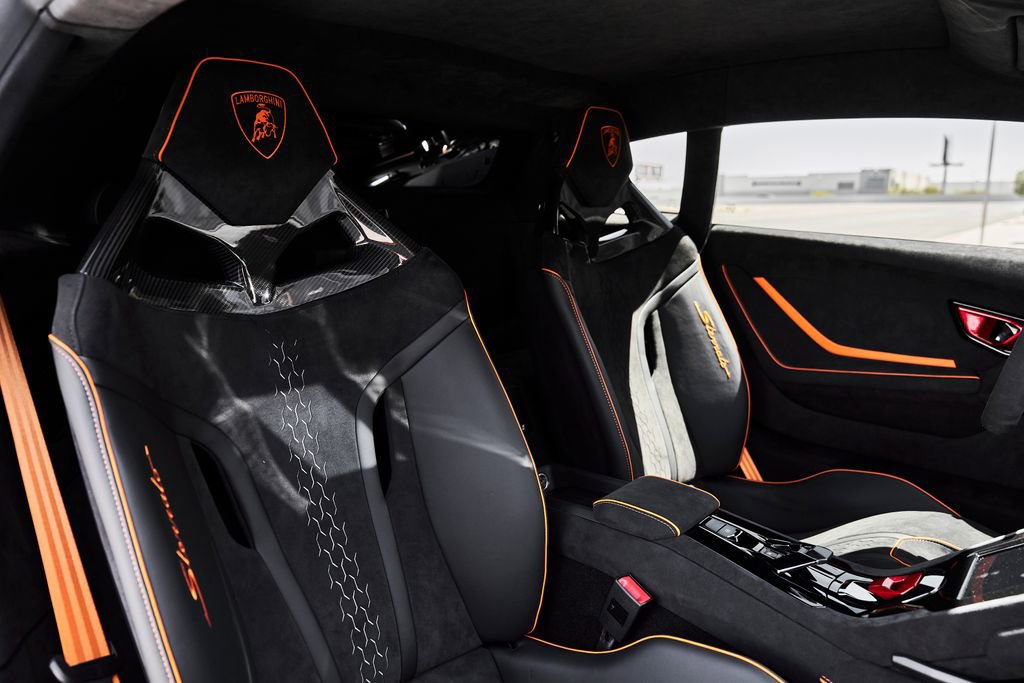 Used 2023 Lamborghini Huracan Sterrato image 49