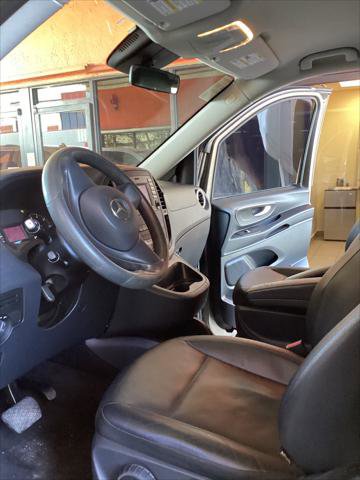 Used 2016 Mercedes-Benz Metris Passenger image 23