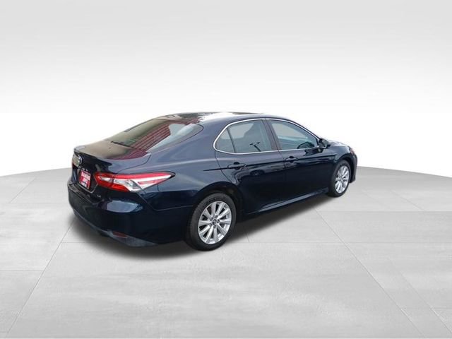 Used 2018 Toyota Camry LE FWD image 5