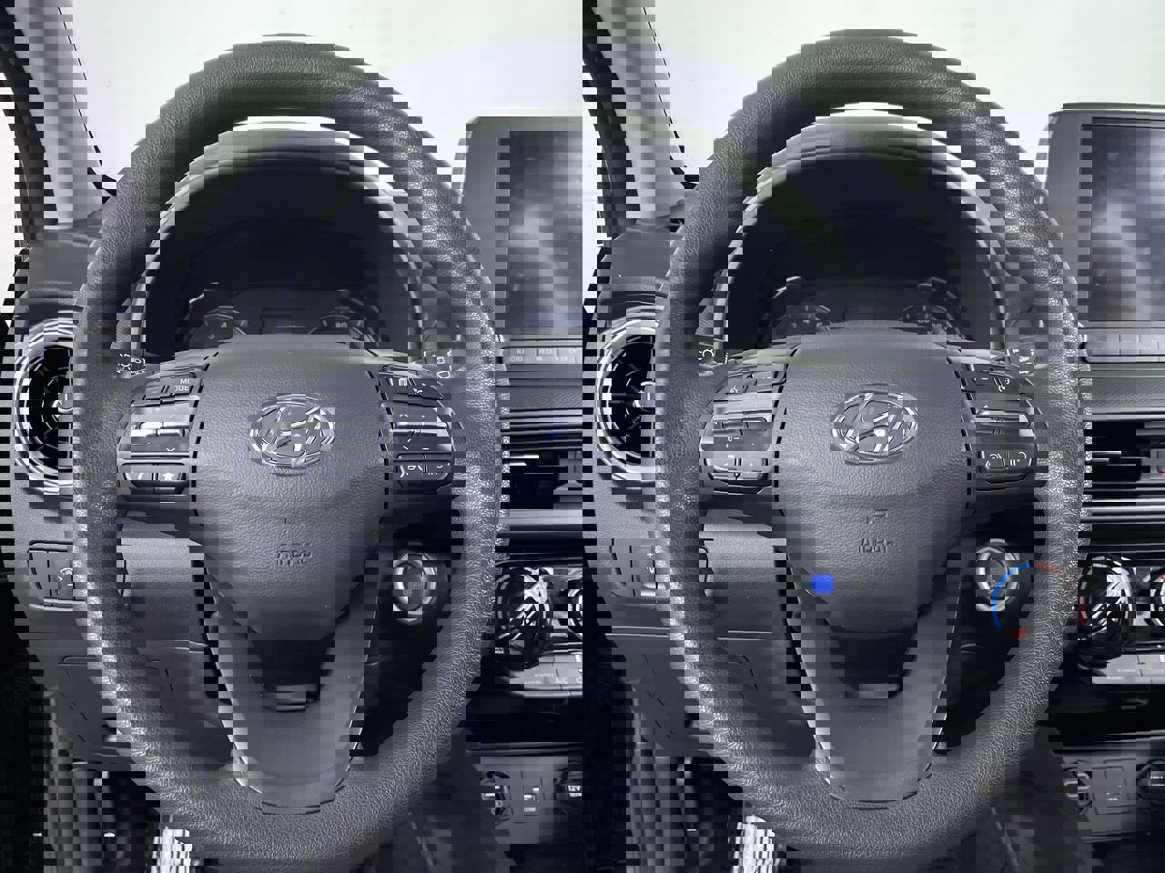 Used 2023 Hyundai Kona SEL AWD/4WD image 14