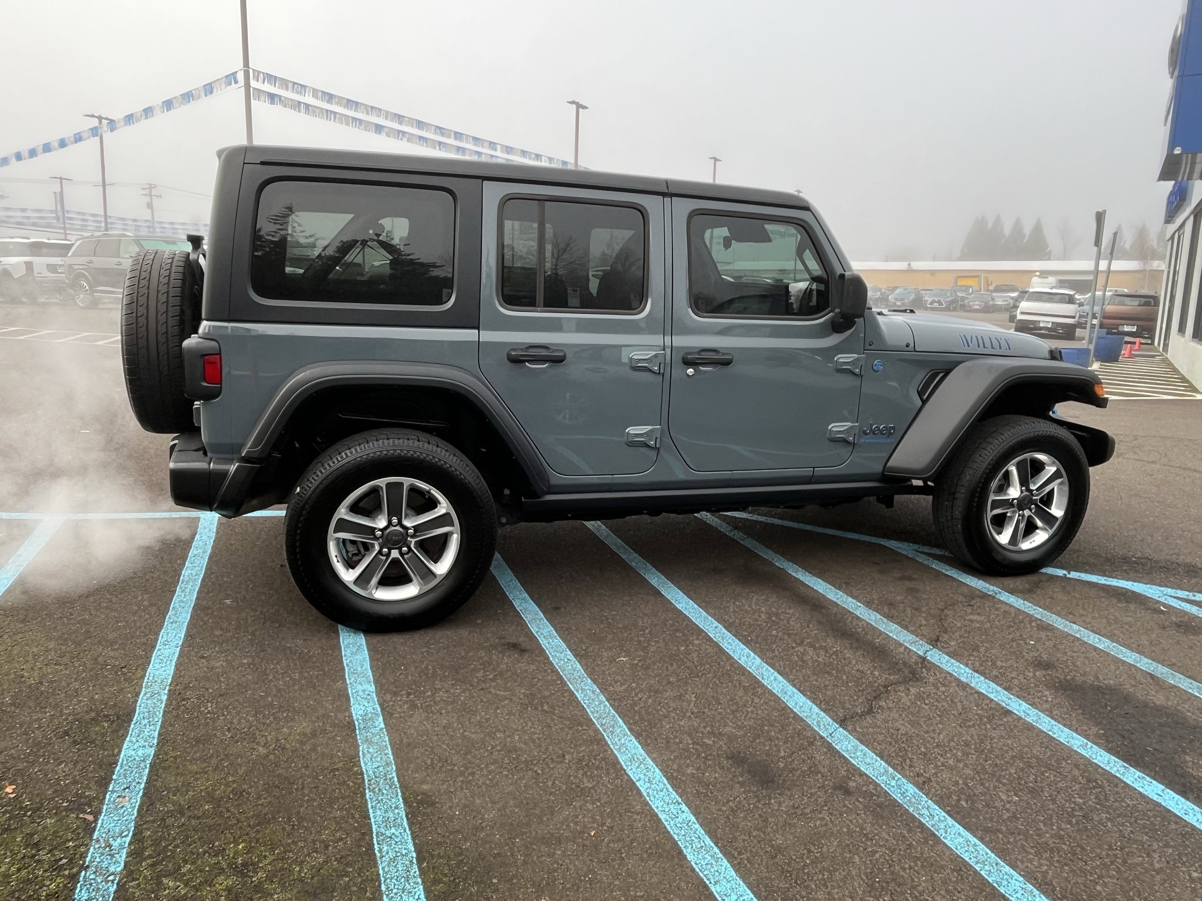 Used 2024 Jeep Wrangler Willys image 6