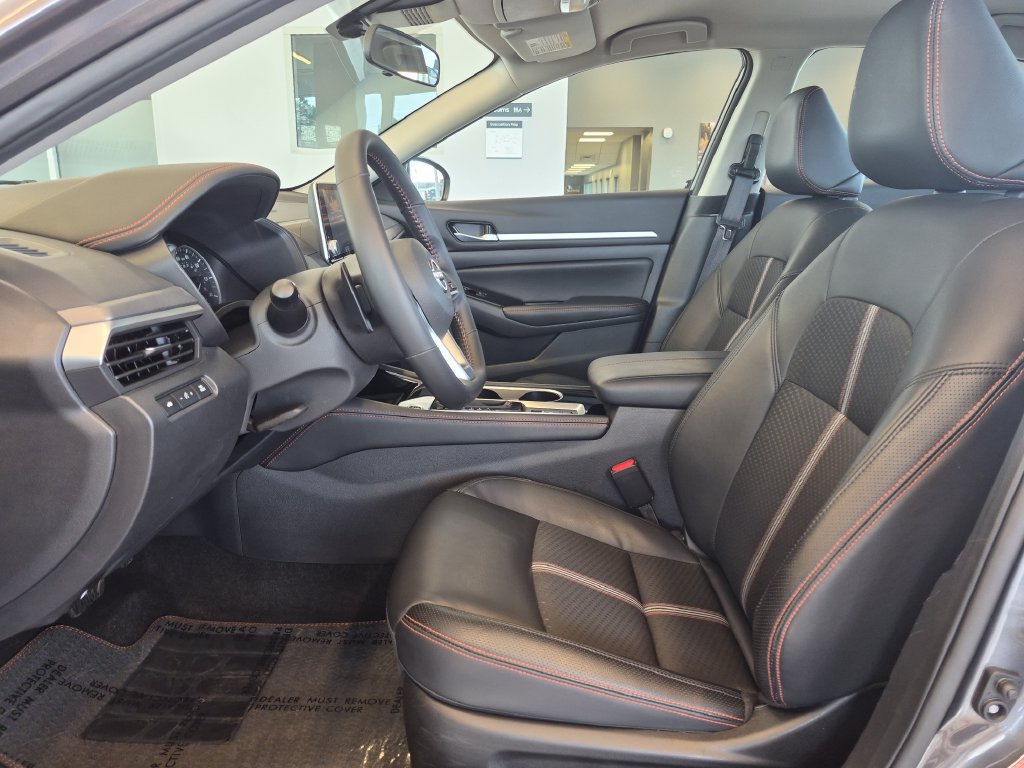 Certified 2025 Nissan Altima 2.5 SR AWD/4WD image 15