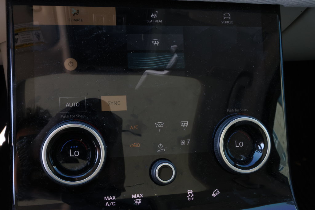 Used 2022 Land Rover Range Rover Velar S AWD/4WD image 24