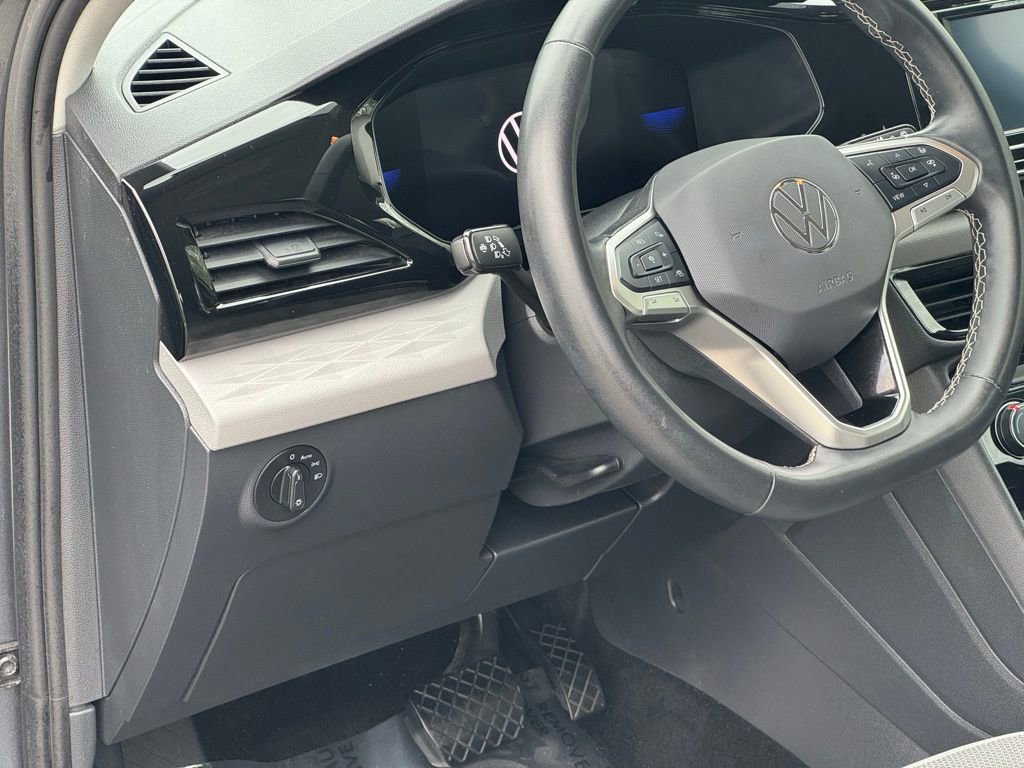 Used 2024 Volkswagen Taos S FWD image 11