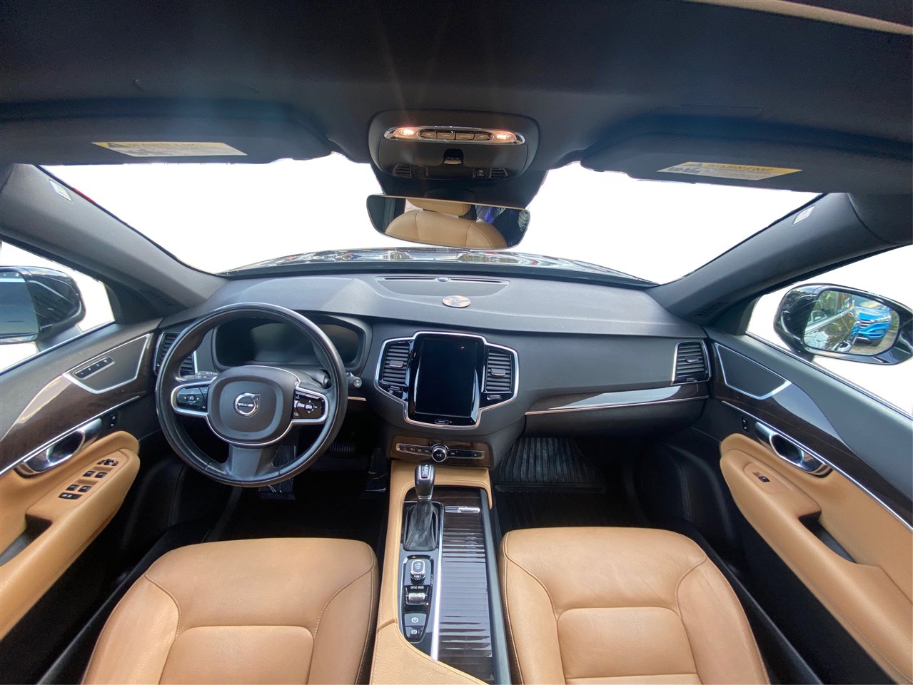 Used 2018 Volvo XC90 T6 Momentum w/ Convenience Package image 35