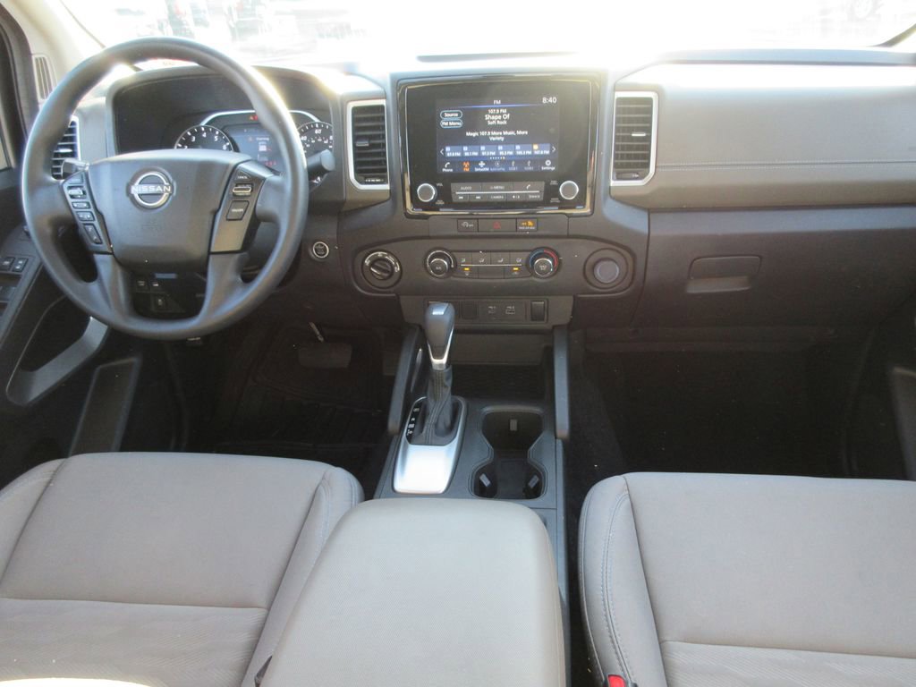 Used 2023 Nissan Frontier SV image 17