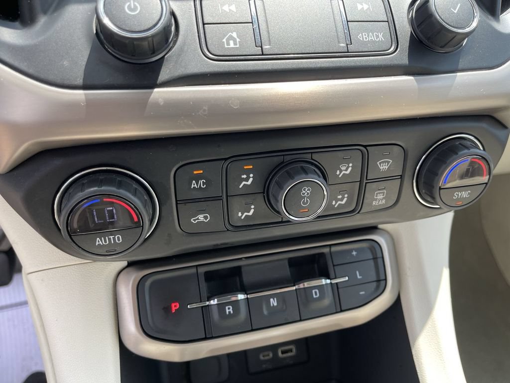 Used 2022 GMC Acadia Denali w/ Denali Ultimate Package AWD/4WD image 19