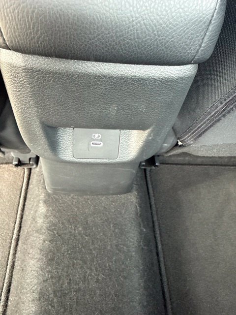 Used 2025 Nissan Versa SV FWD image 29