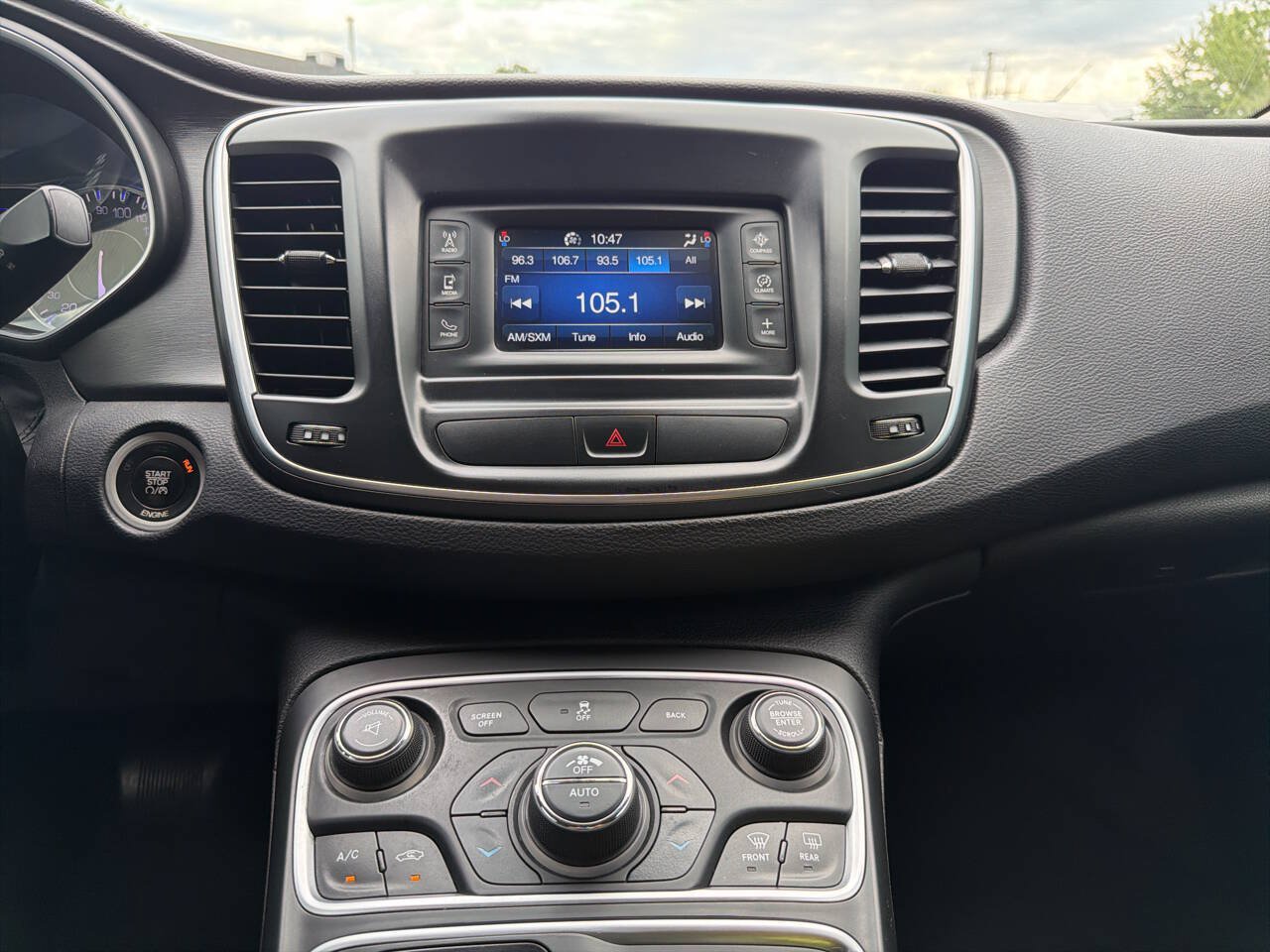 Used 2015 Chrysler 200 Limited w/ Convenience Group FWD image 13