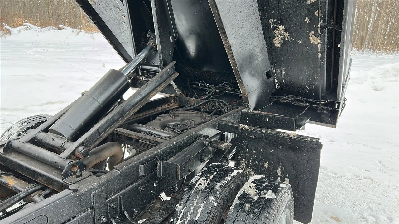 Used 2015 GMC Sierra 3500 4x4 Regular Cab w/ Sierra Convenience Package image 64