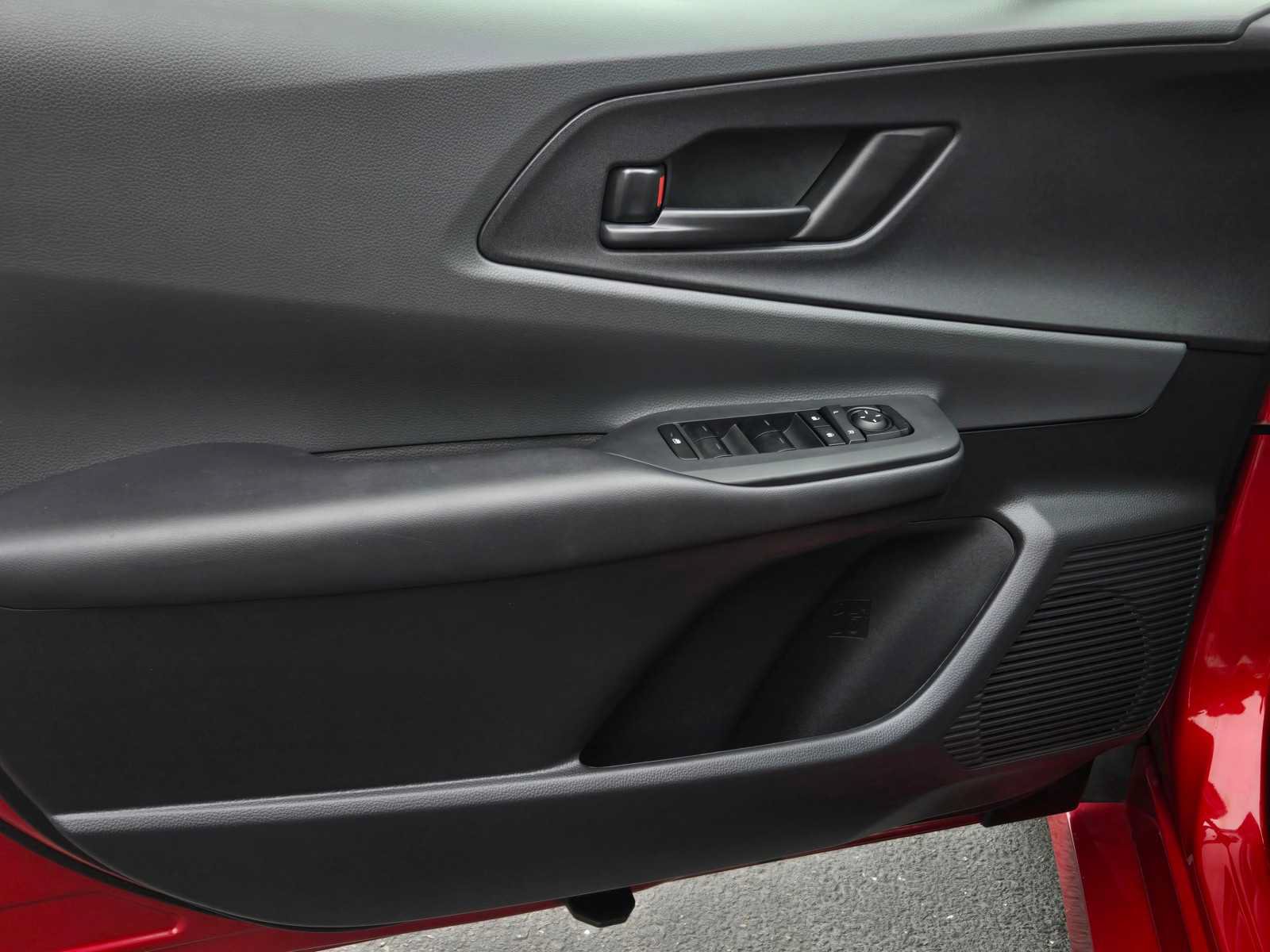 Certified 2025 Toyota Prius LE FWD image 9