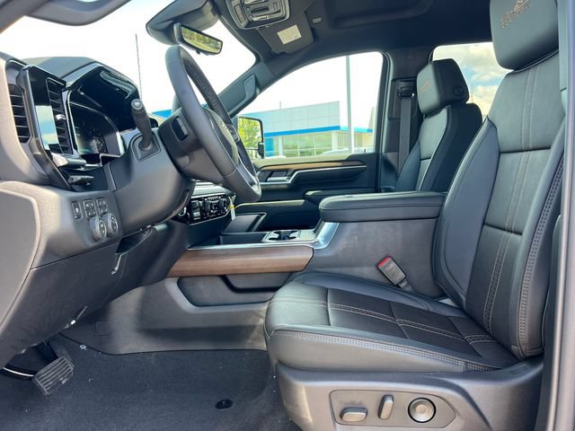 New 2026 Chevrolet Silverado 3500 High Country w/ Technology Package AWD/4WD image 4