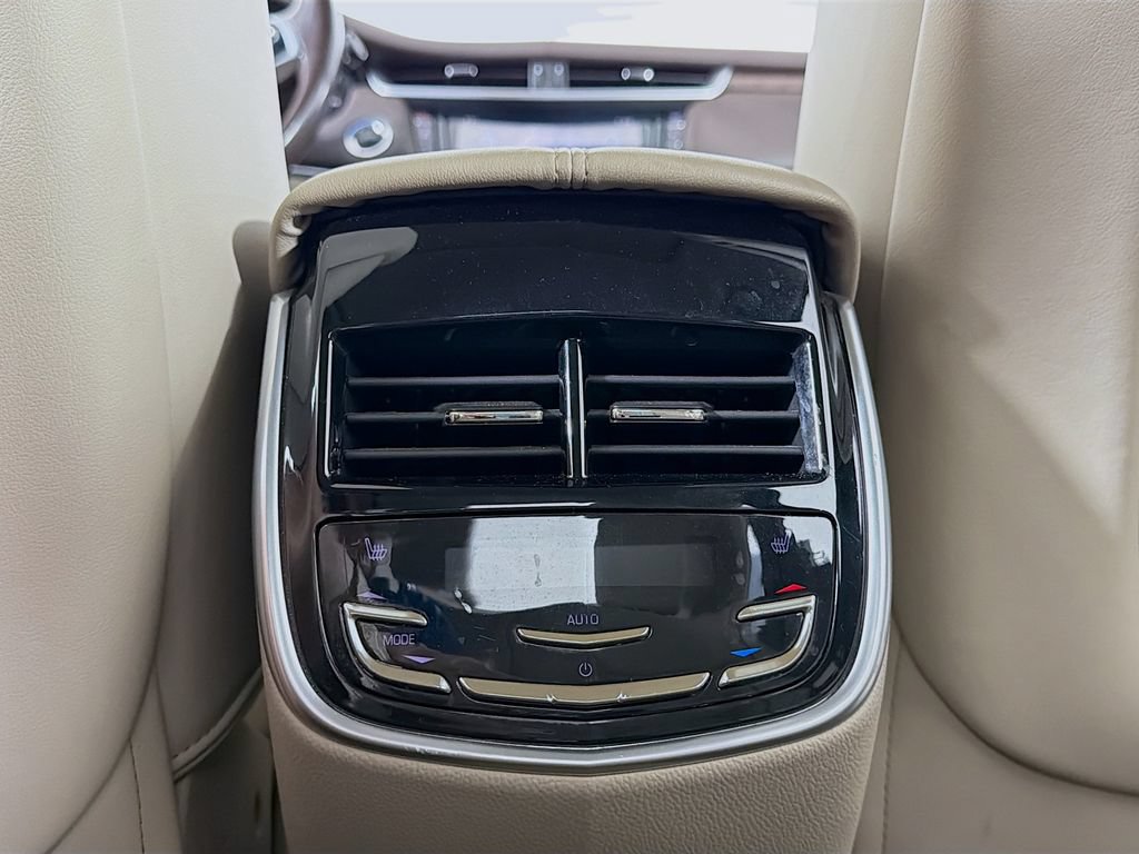 Used 2015 Cadillac XTS Premium FWD image 28