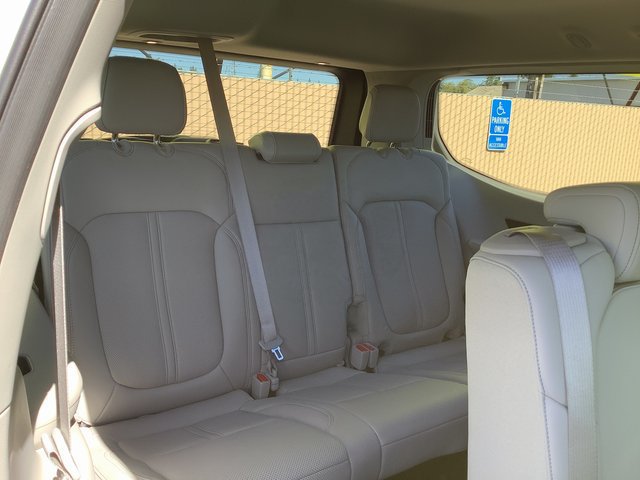 New 2023 Jeep Wagoneer Series III w/ Preferred Equipment Group AWD/4WD image 41