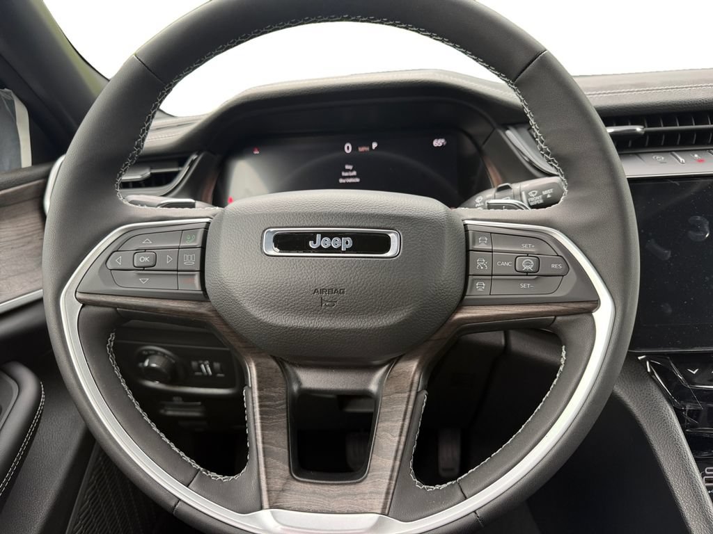 New 2026 Jeep Grand Cherokee Altitude AWD/4WD image 12