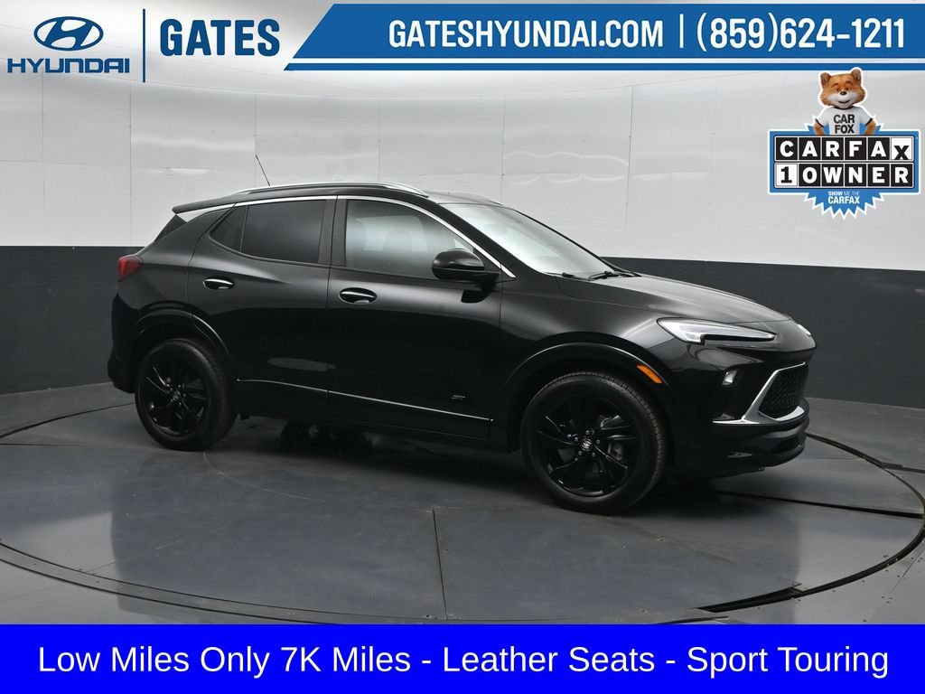 Used 2025 Buick Encore GX Sport Touring FWD image 1