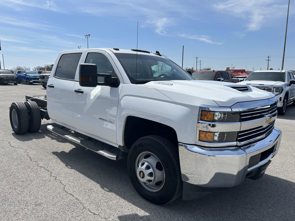 Used 2017 Chevrolet Silverado 3500 W/T w/ WT Convenience Package image 2