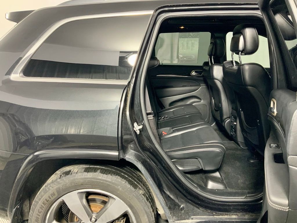Used 2015 Jeep Grand Cherokee Overland w/ Advanced Technology Group image 28