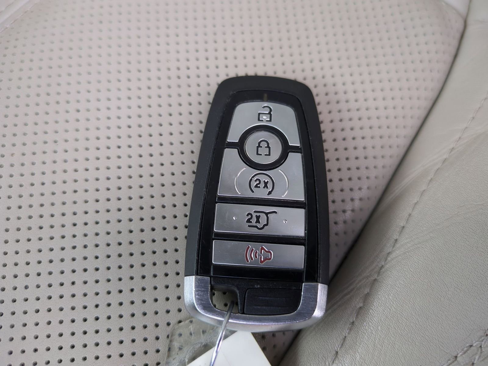 Used 2019 Ford Expedition Platinum image 41