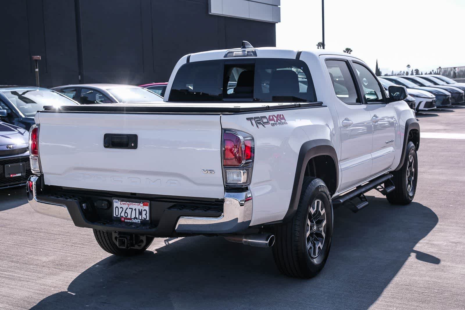 Certified 2022 Toyota Tacoma TRD Off-Road AWD/4WD image 4