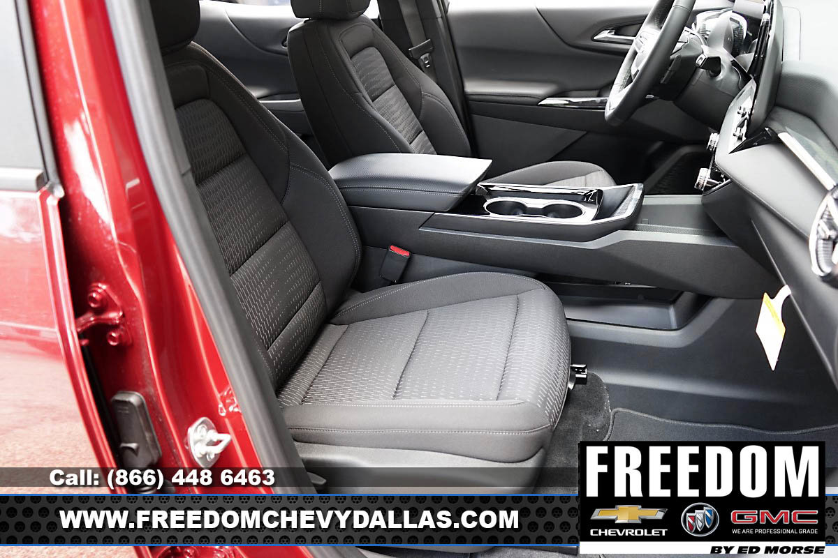 New 2025 Chevrolet Equinox LT w/ Safety and Technology Package image 15