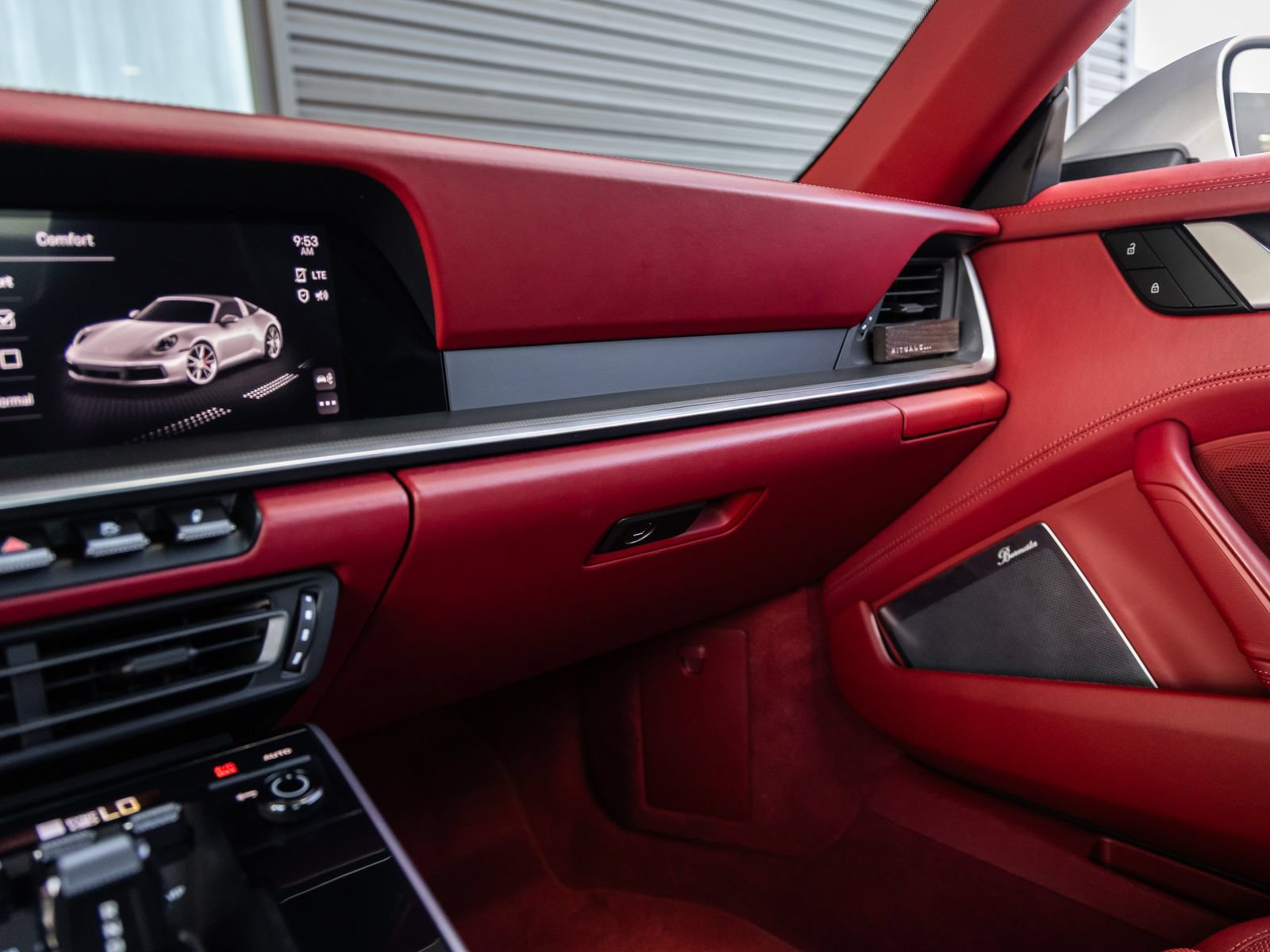 Certified 2022 Porsche 911 Targa 4S AWD/4WD image 40