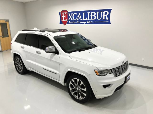 Used 2017 Jeep Grand Cherokee Overland w/ Jeep Active Safety Group image 3