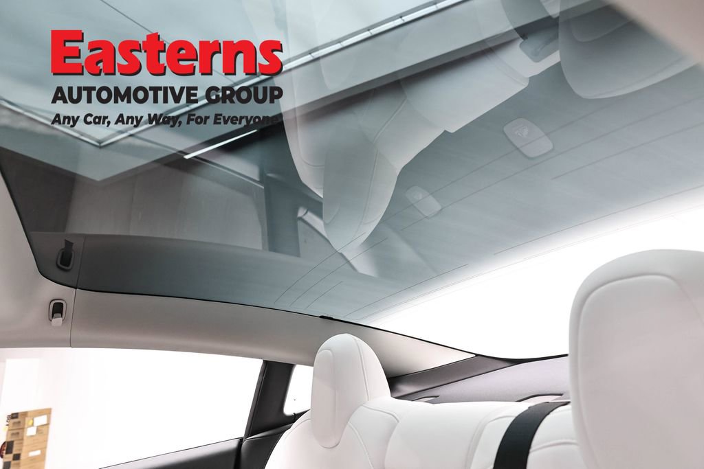 Used 2023 Tesla Model 3 Standard Range image 32