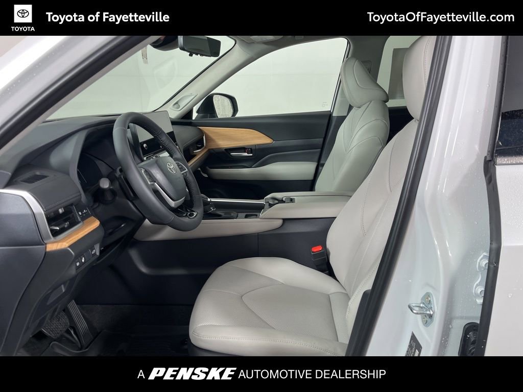 New 2026 Toyota Grand Highlander Platinum image 23
