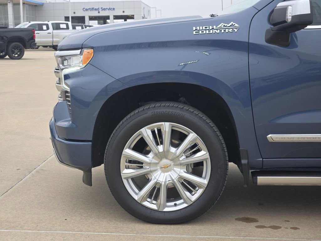 Used 2024 Chevrolet Silverado 1500 High Country w/ High Country Premium Package image 11