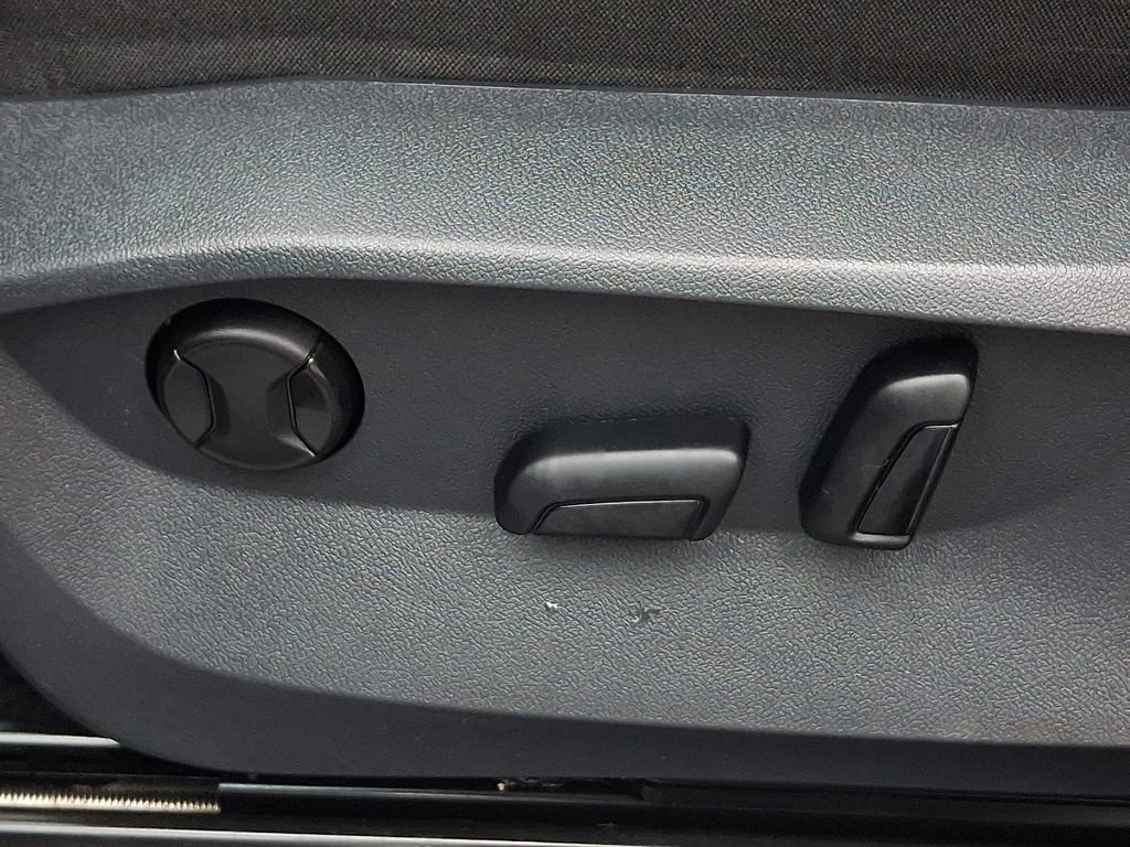 Certified 2022 Volkswagen Tiguan SE image 27