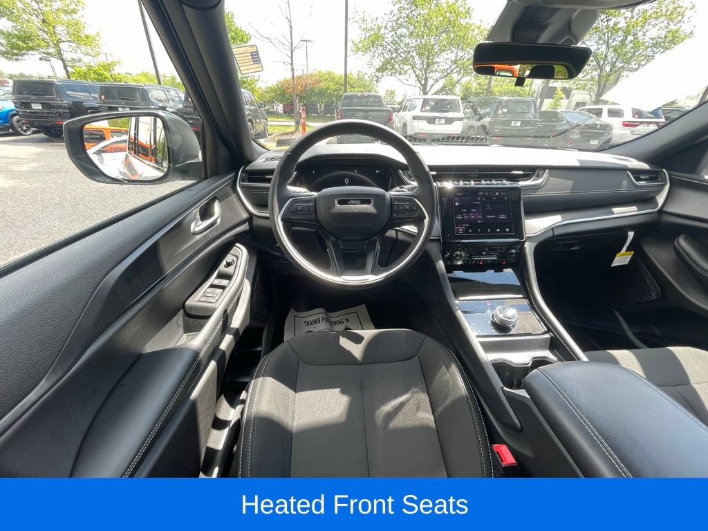 Certified 2025 Jeep Grand Cherokee L Laredo w/ Luxury Tech Group I AWD/4WD image 20