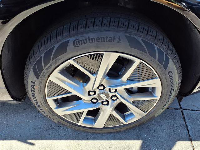 New 2026 Cadillac Optiq Luxury 1 w/ LPO, Floor Liner Package RWD image 7