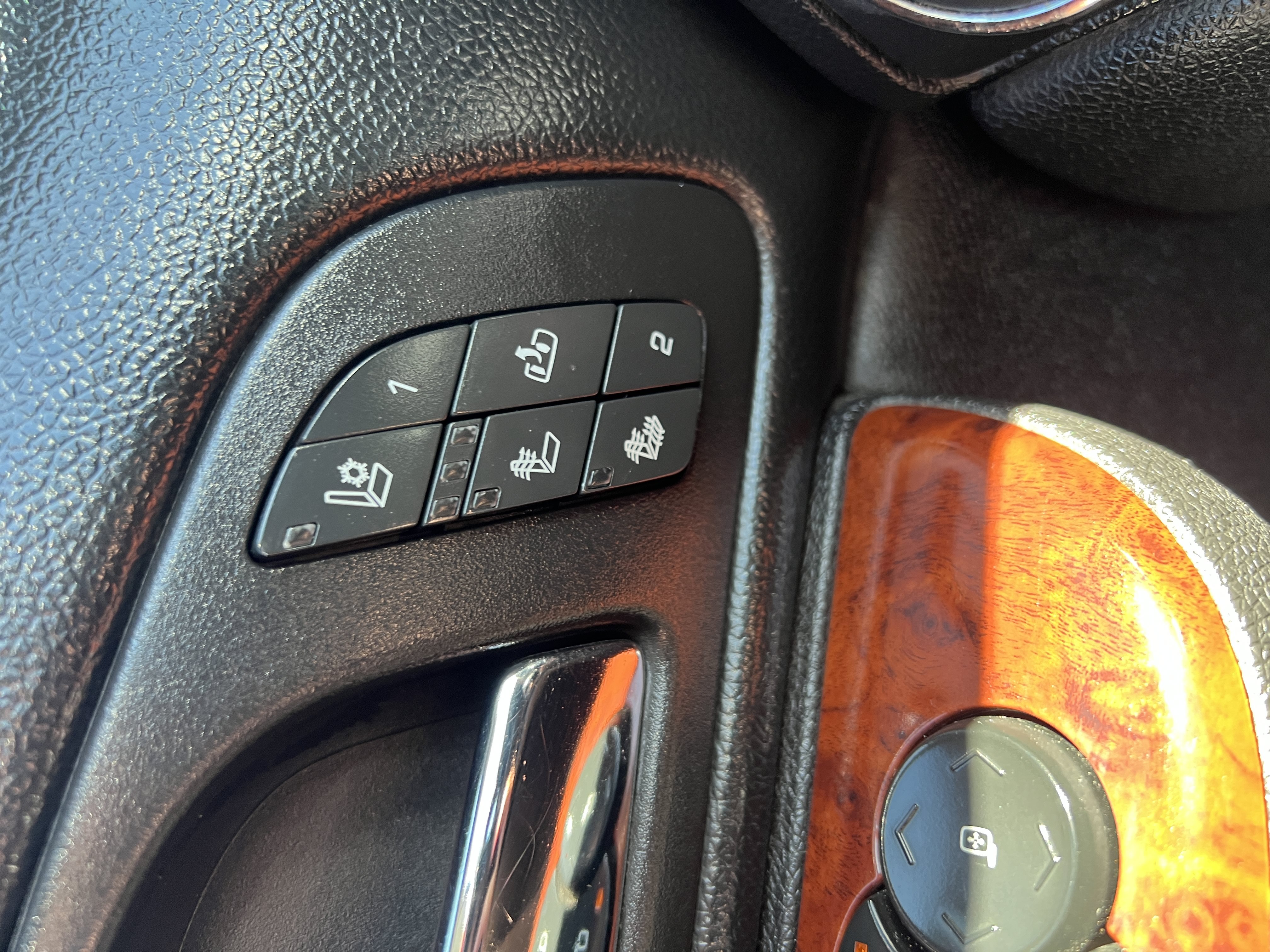 Used 2013 Chevrolet Tahoe LTZ AWD/4WD image 20