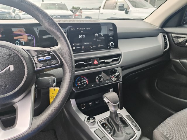 Used 2026 Kia Seltos LX FWD image 21