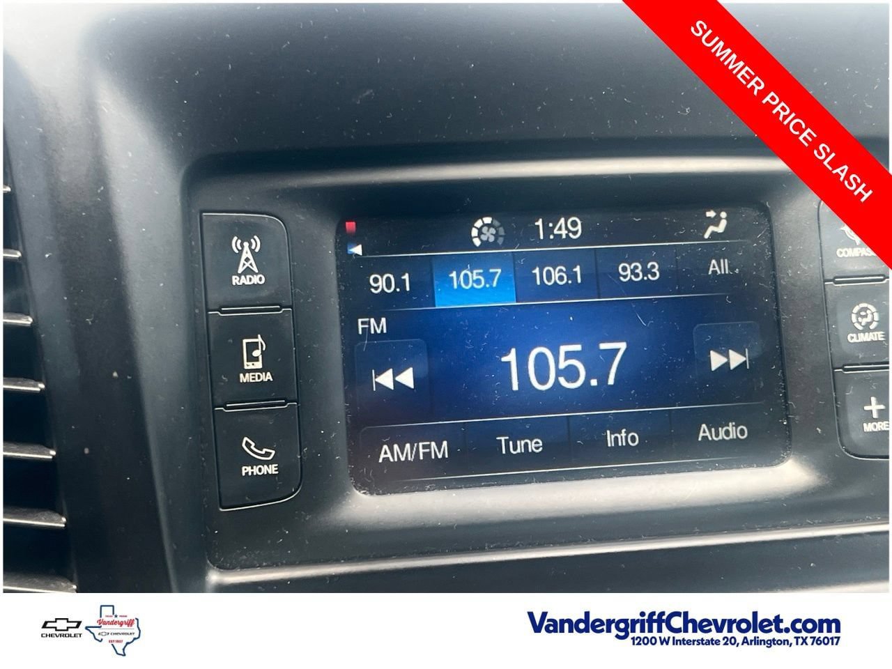 Used 2016 Chrysler 200 Limited FWD image 4