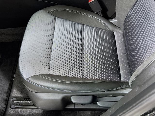 Used 2025 Chevrolet Trax LT image 19