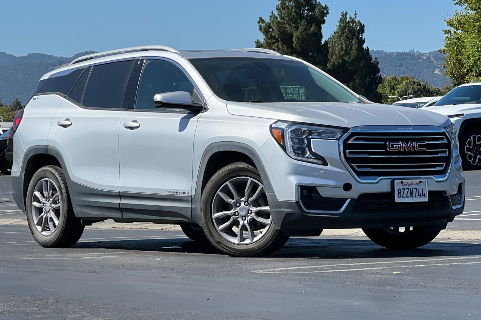 Used 2022 GMC Terrain SLT w/ Infotainment Package II