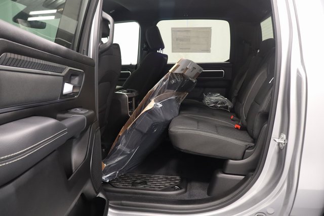 New 2026 RAM 1500 4x4 Crew Cab image 12