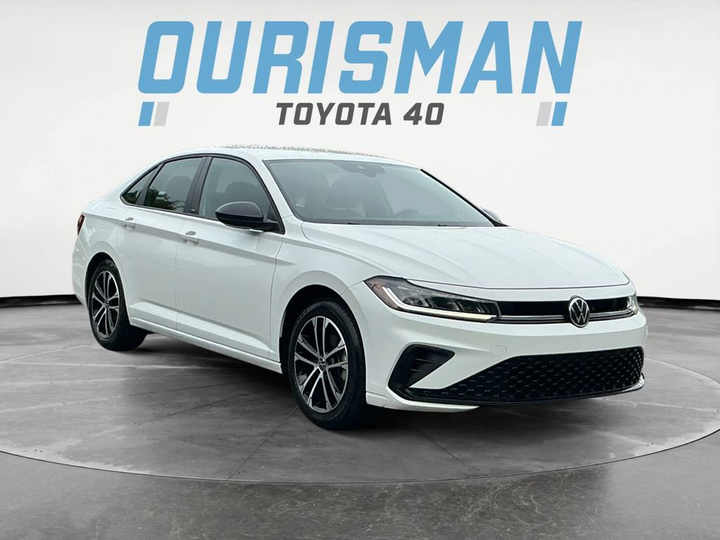 Used 2025 Volkswagen Jetta Sport FWD image 1
