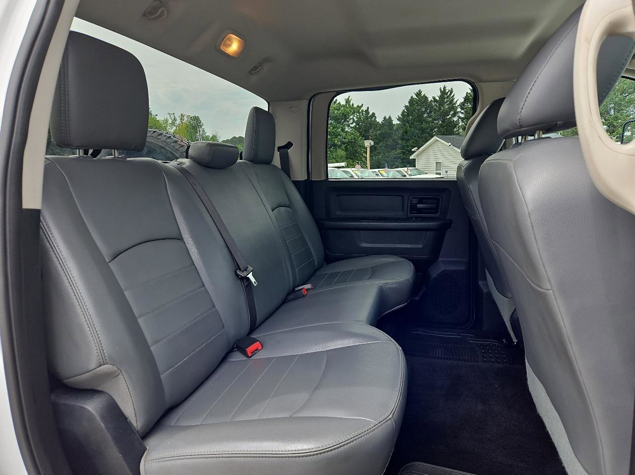 Used 2016 RAM 3500 Tradesman image 30