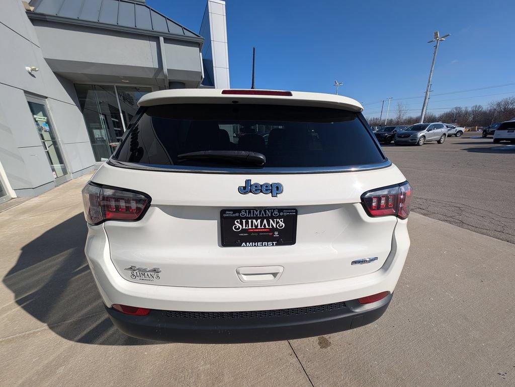 Used 2019 Jeep Compass Latitude AWD/4WD image 12