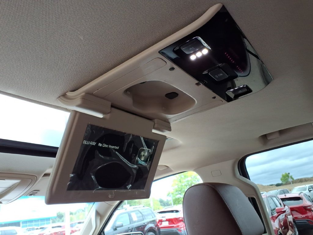 Used 2015 Chevrolet Suburban LTZ AWD/4WD image 13