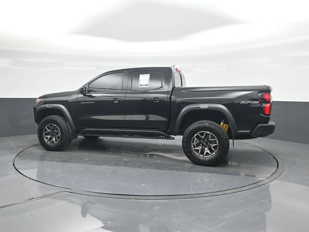 Used 2025 Chevrolet Colorado ZR2 w/ Technology Package AWD/4WD image 28