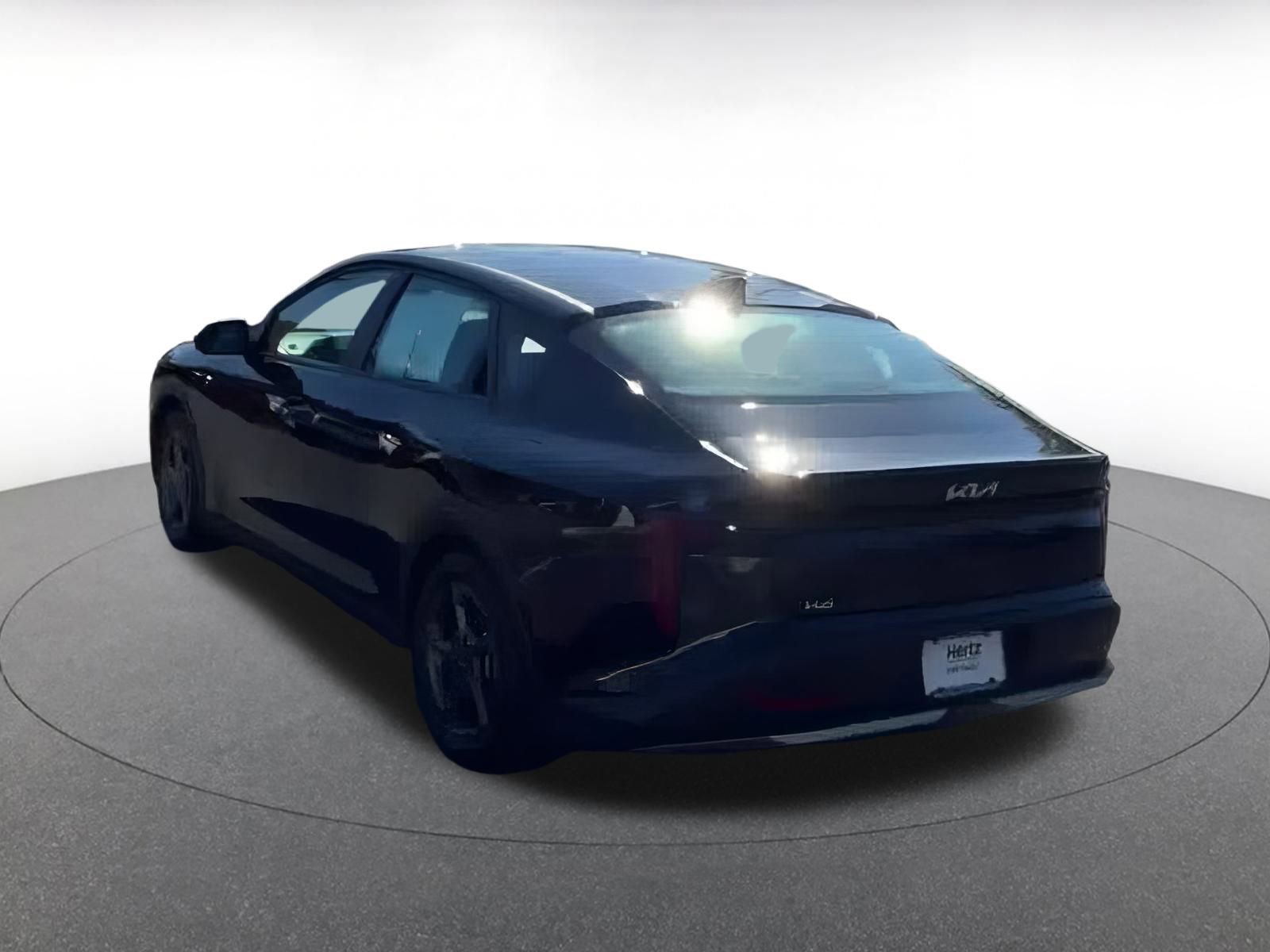 Used 2025 Kia K4 LXS image 11