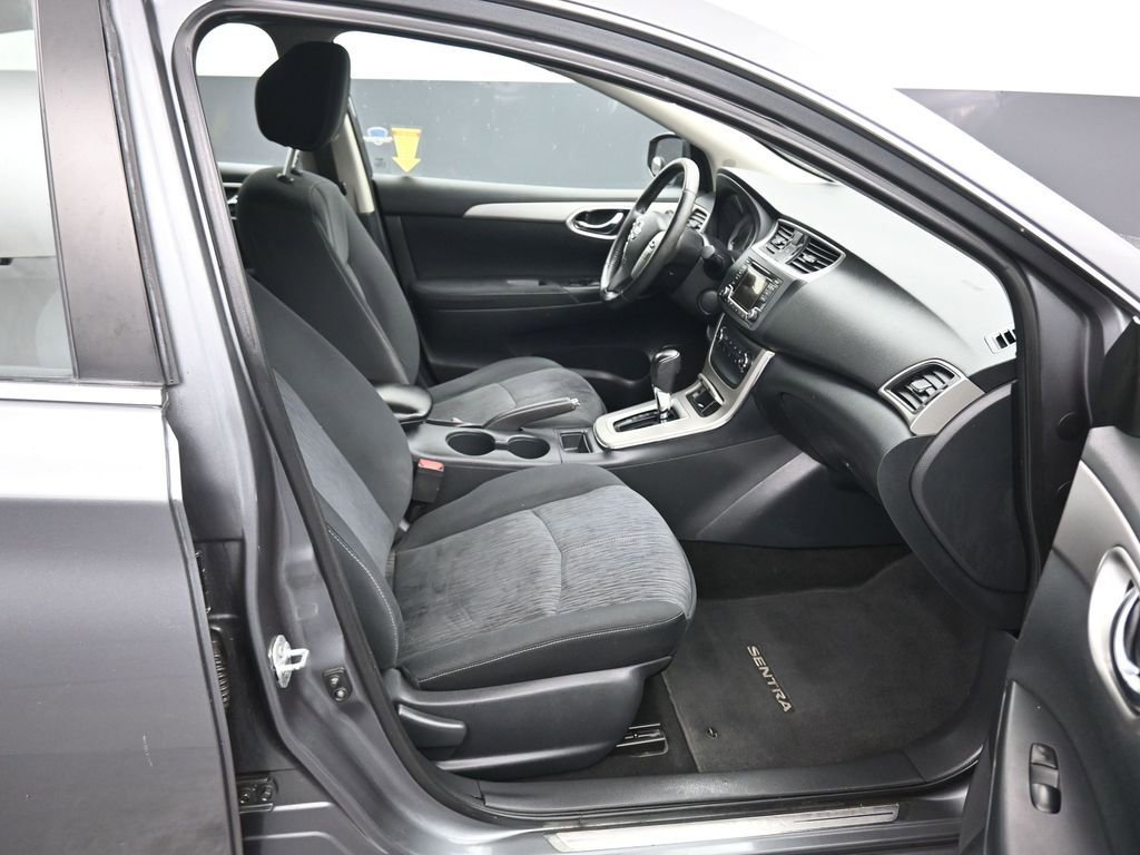 Used 2015 Nissan Sentra SV FWD image 39